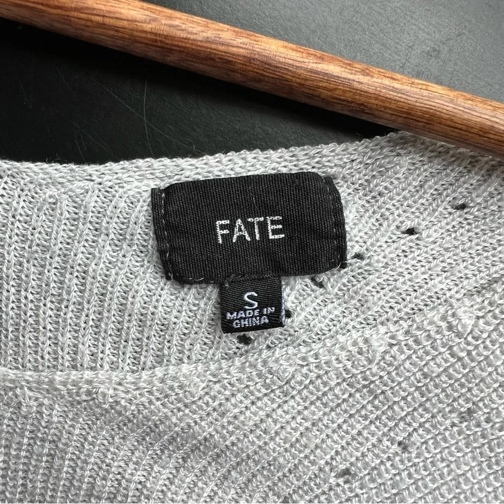 Fate Lightweight V-Neck Sweeter Grey Size S